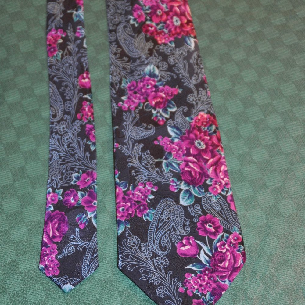 Bernini 100% Silk Tie  Purple Flower Design